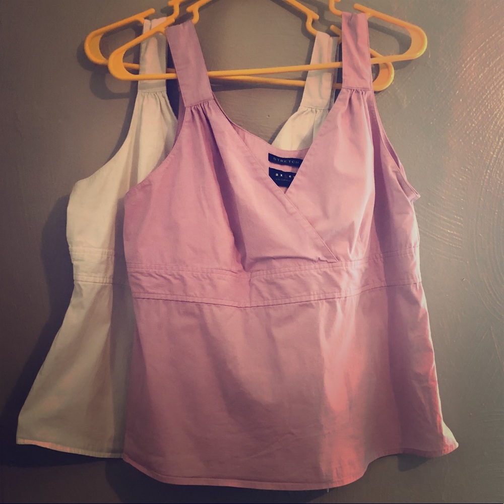💖 2 TOPS! 1 Purple and 1 White tank tops 💖